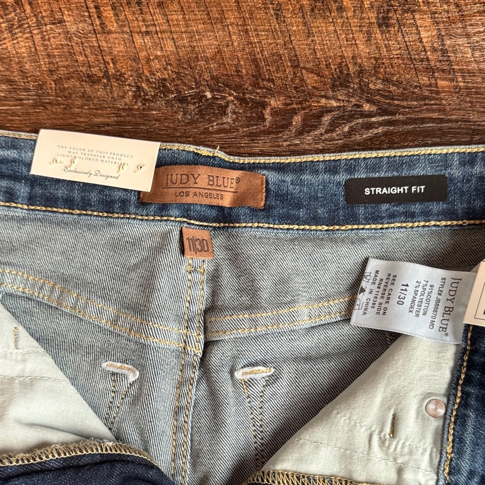 Judy Blue Women's Straight Leg Jeans - Blue - Picture 6 of 8